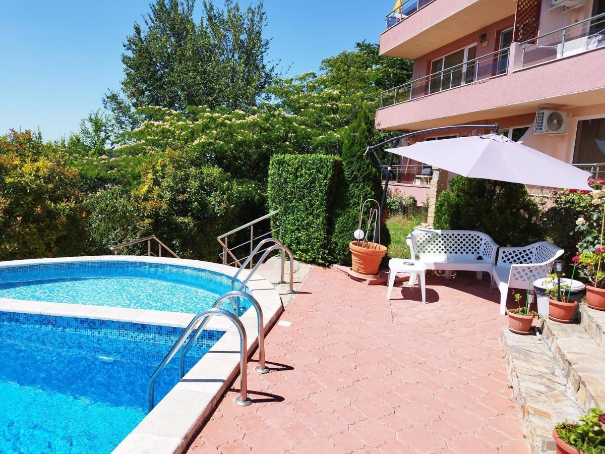 Apartmán Green, Quiet And Beautiful 1 Kavarna Exteriér fotografie